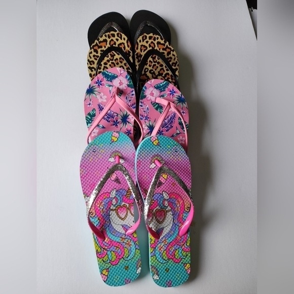 SLIPPERS 4 for $20 (NEW) - Picture 1 of 5